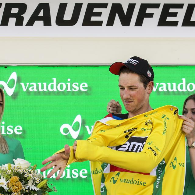 Cyclisme Le Suisse Stefan Küng Sempare Du Premier Maillot Jaune Du