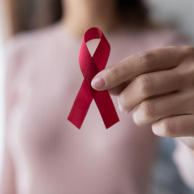 Les femmes sont souvent absente du débat public et médical lorsqu'on parle du VIH.