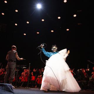 La chanteuse islandaise Björk et le Sinfonietta de Lausanne au Montreux Jazz Festival, le 3 juillet 2022.