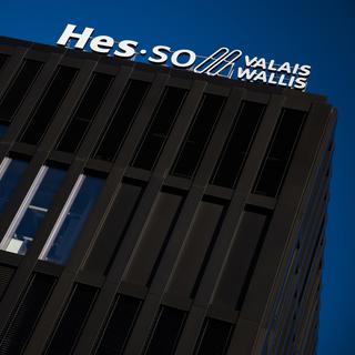 Une vue du logo HES-SO Valais-Wallis sur les bâtiments du Campus Energypolis à Sion.
Jean-Christophe Bott
Keystone