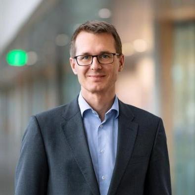 Christoph Aeschlimann est le CEO de Swisscom.