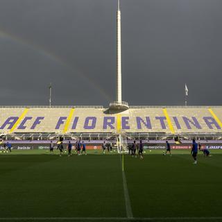 L'équipe de football du FC Bâle avant leur match contre l'ACF Fiorentina au stade Artemio Franchi, à Florence en Italie.