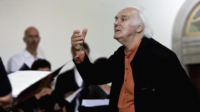 Michel Corboz dirige l'Ensemble Vocal de Lausanne dans l'église catholique de Payerne le samedi 5 septembre 2010 pendant la 16e Schubertiade d'Espace 2. [Alexandre Chatton]