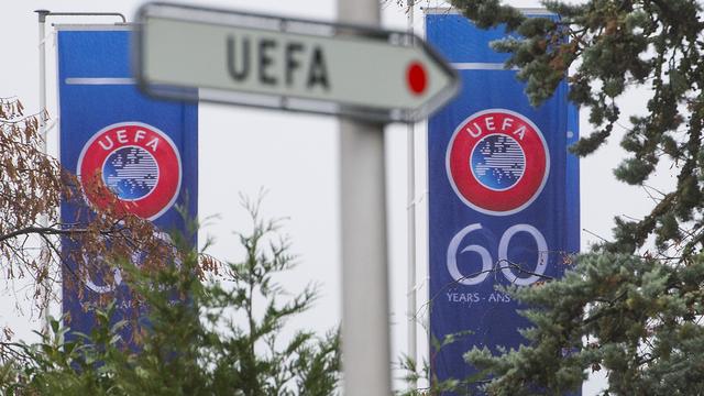 La police fédérale a perquisitionné le siège de l'UEFA suite aux révélations des "Panama Papers". [Keystone - Jean-Christophe Bott]